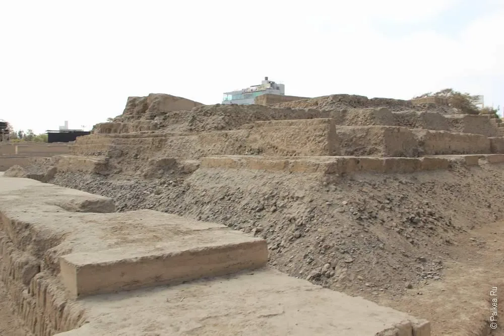 Уака Пукджама, Лима, Перу (Huaca Pucllama, Lima, Peru)