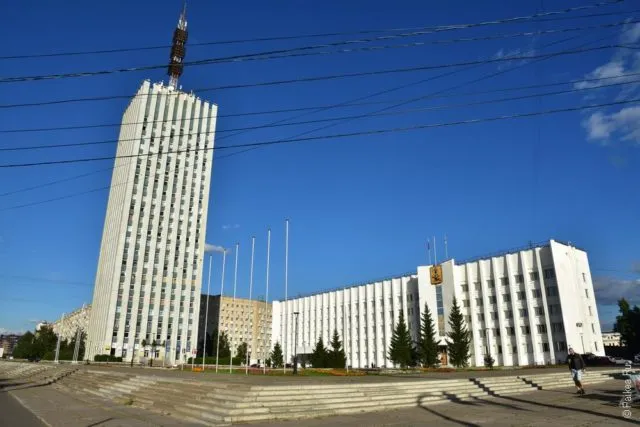 самое высокое здание в архангельске