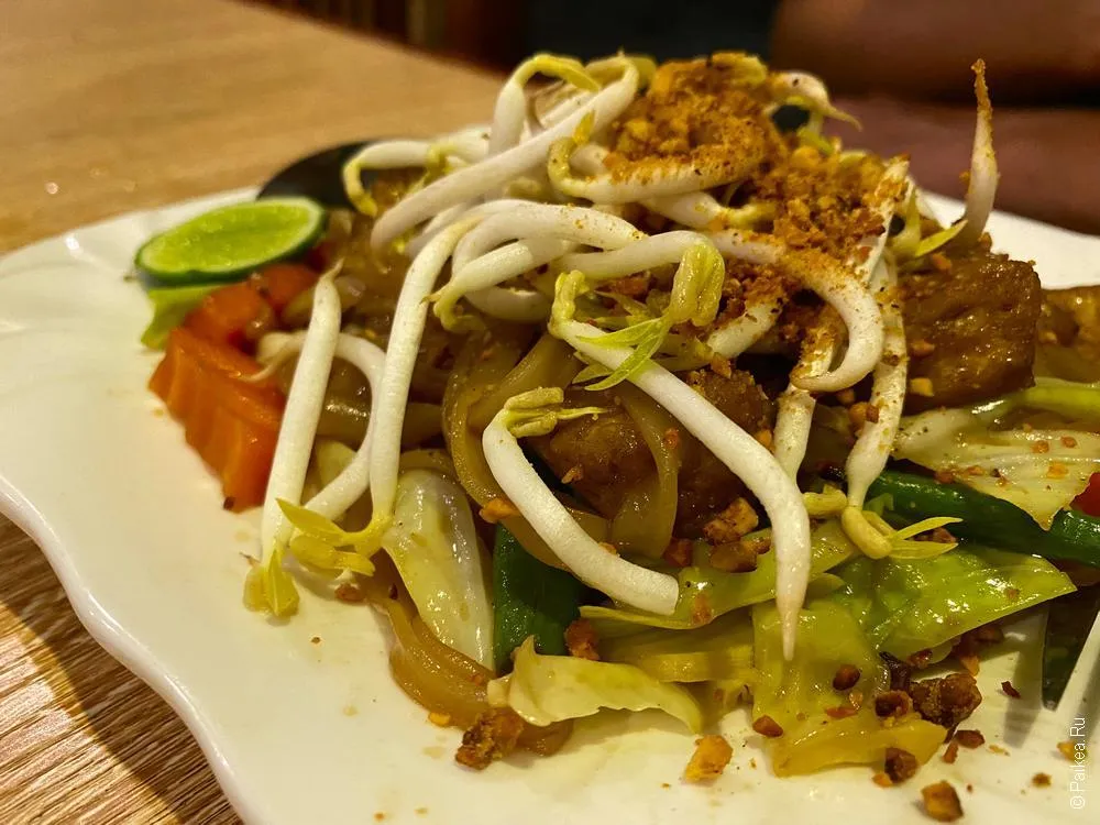 Kua Mee (Pad Lao) ванг вьенг что поесть